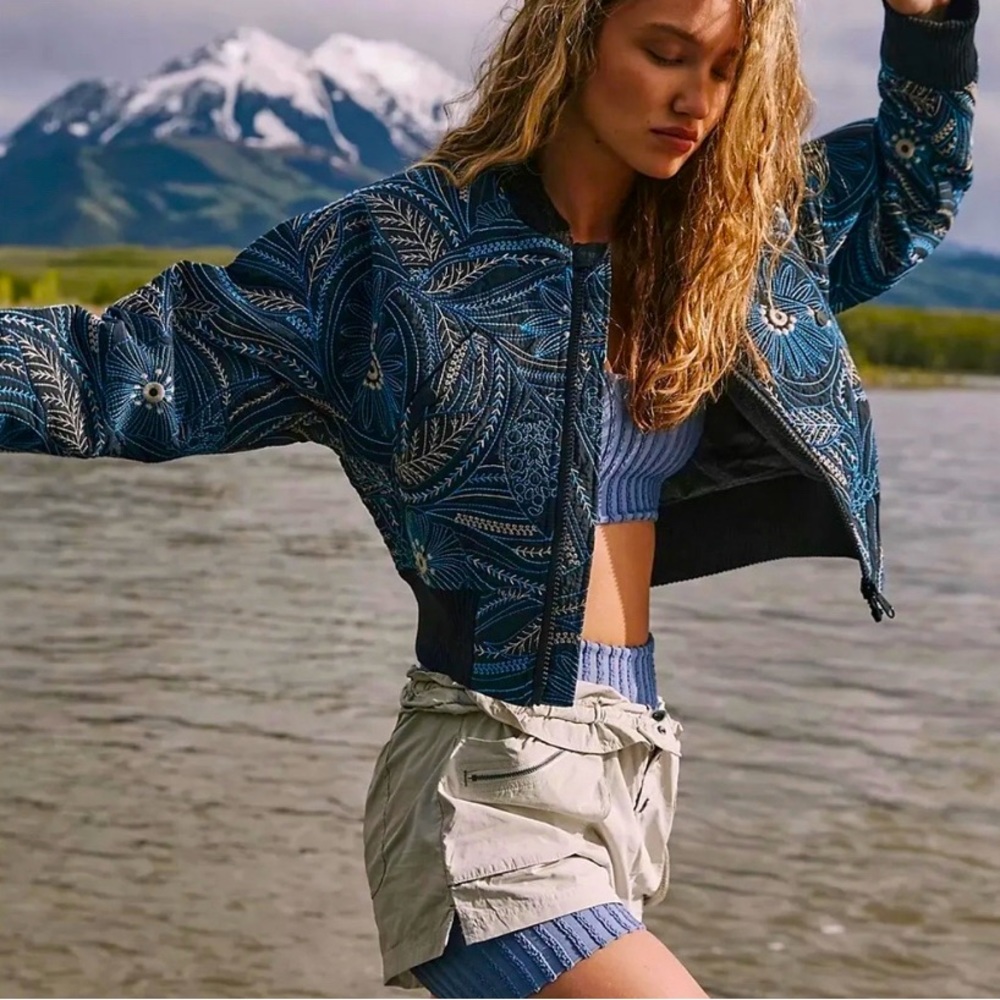 NWOT! Free People Garden Party Floral Embroidered
Cropped Bomber Jacket